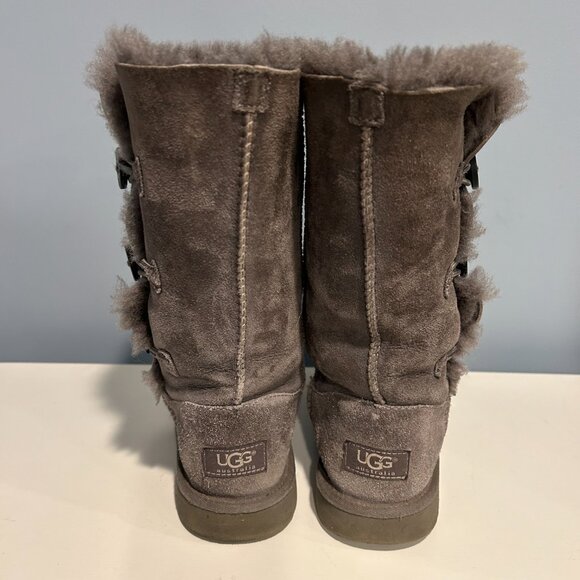 Women's UGG Classic Tall Bailey 3 button boots, Gray, Size 4 - Great Condition - Picture 4 of 5